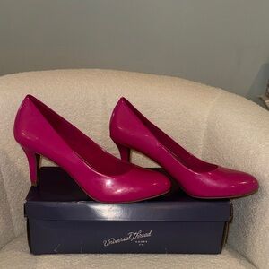 Comfort Plus by Predictions Fuchsia Womens Pumps